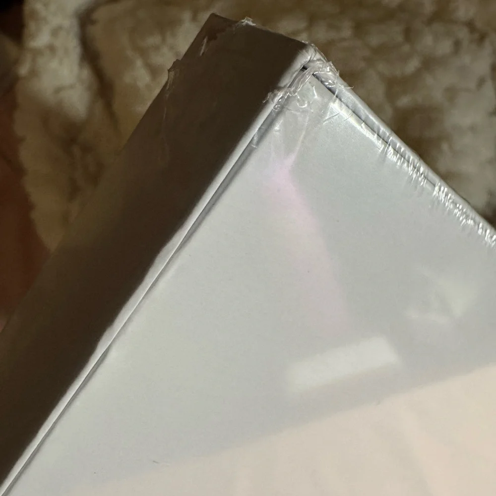Sealed never opened, 7-Inch Tablet with Sealed Wireless Headphones Set 🎧